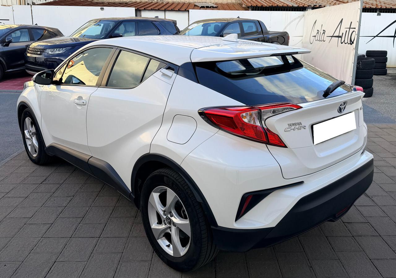 Toyota C-HR 1.8 Hybrid E-CVT Trend