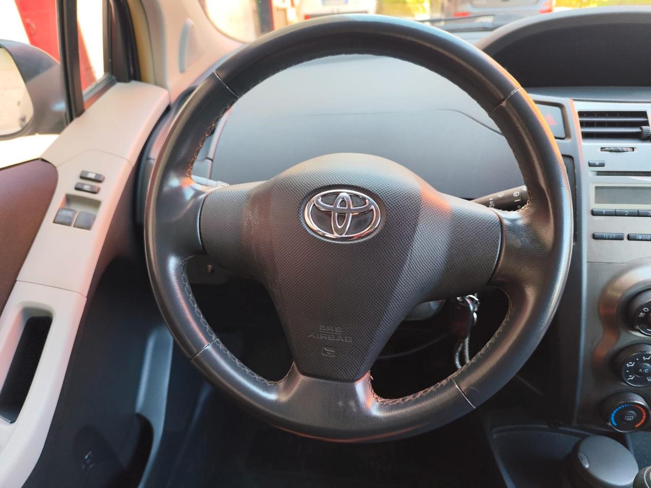 Toyota Yaris 1.0 Benzina 69 cv