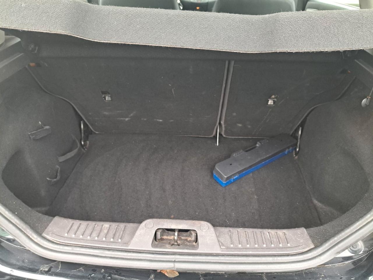 Ford Fiesta 1.5 TDCi 75CV 5 porte Titanium-neopatentati