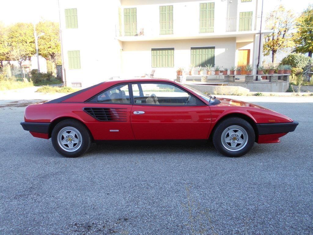 FERRARI Mondial 8