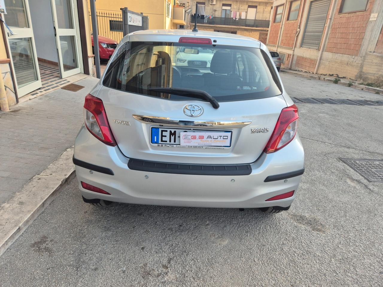 TOYOTA YARIS 1.0 BENZ 69 CV 5 PORTE KM 120000 CERT telecam