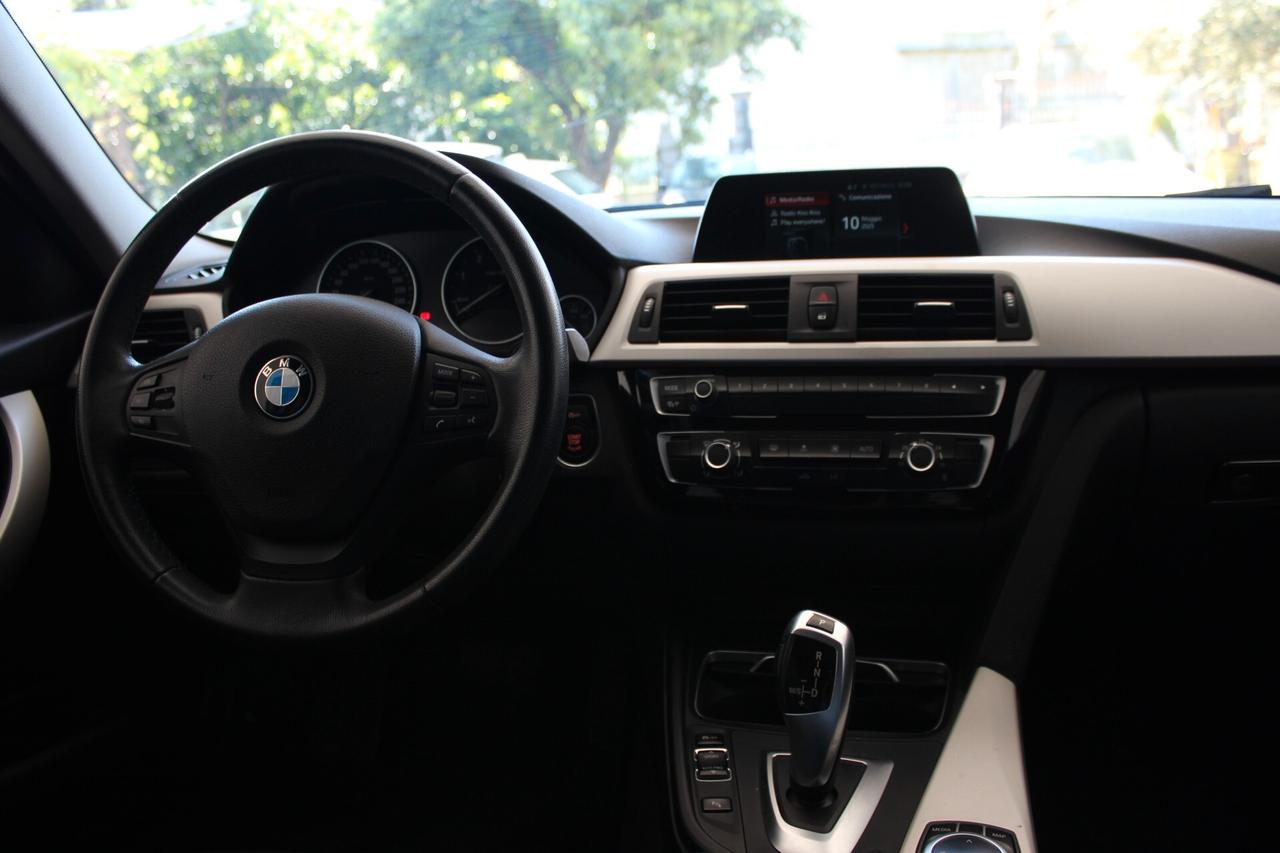 Bmw 318 318d Touring Business Advantage aut.