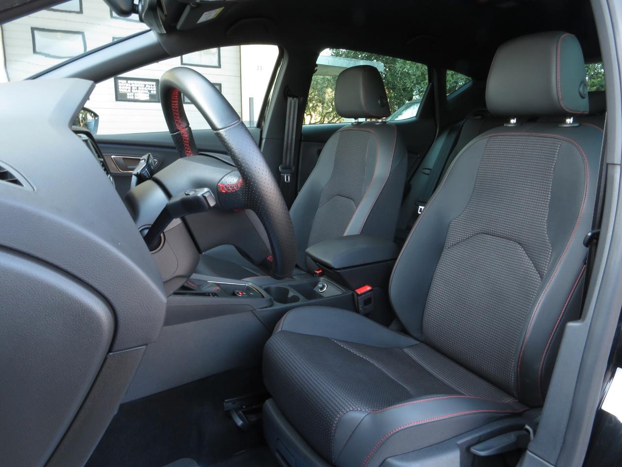 Seat Leon 2.0tdi FR 150cv dsg. full led/doppi sensori/retrocamera/keyless/android/carplay