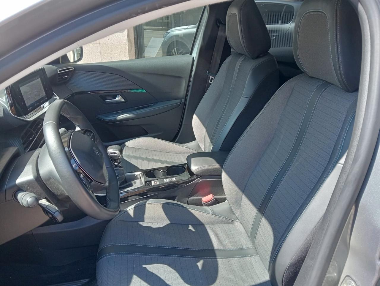 Peugeot 208 PureTech 100CV 5 porte