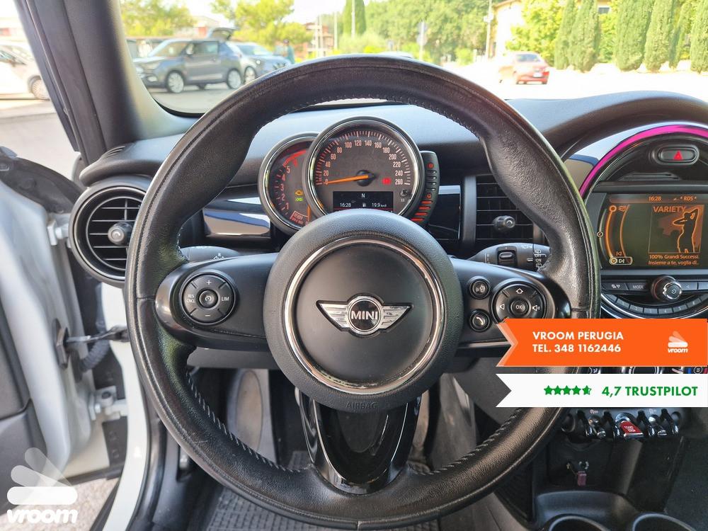MINI Cooper D F55 1.5 Hype 5P 2017 NEOPATENTATO