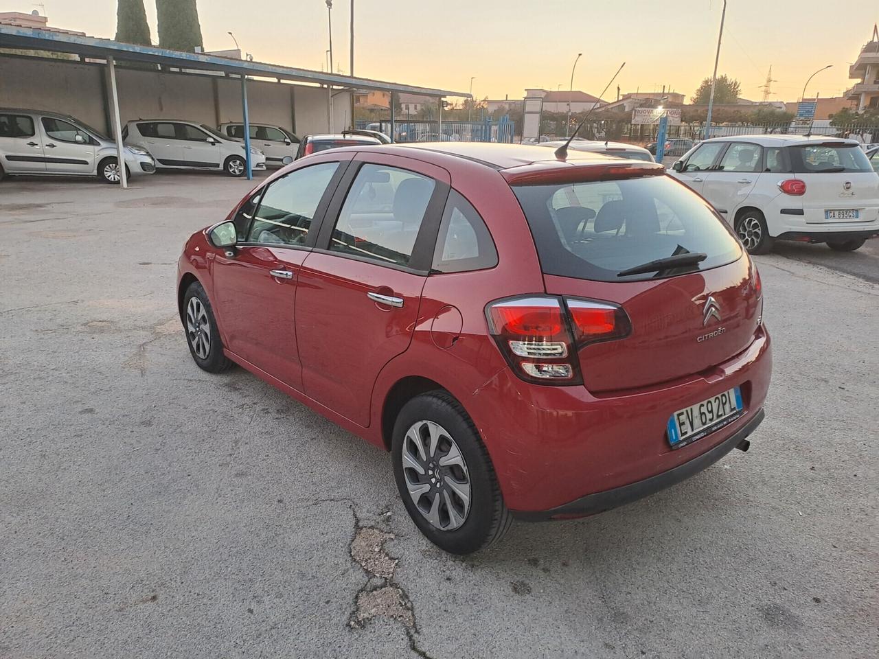 Citroen C3 1.2 benz Restayling km120.000