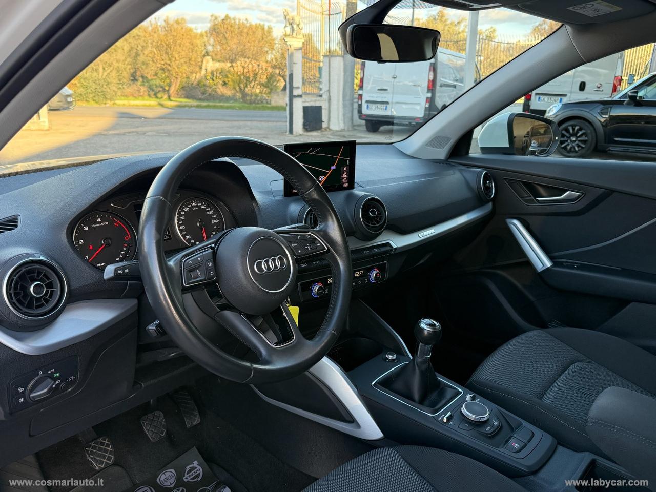 AUDI Q2 30 TDI Business Design