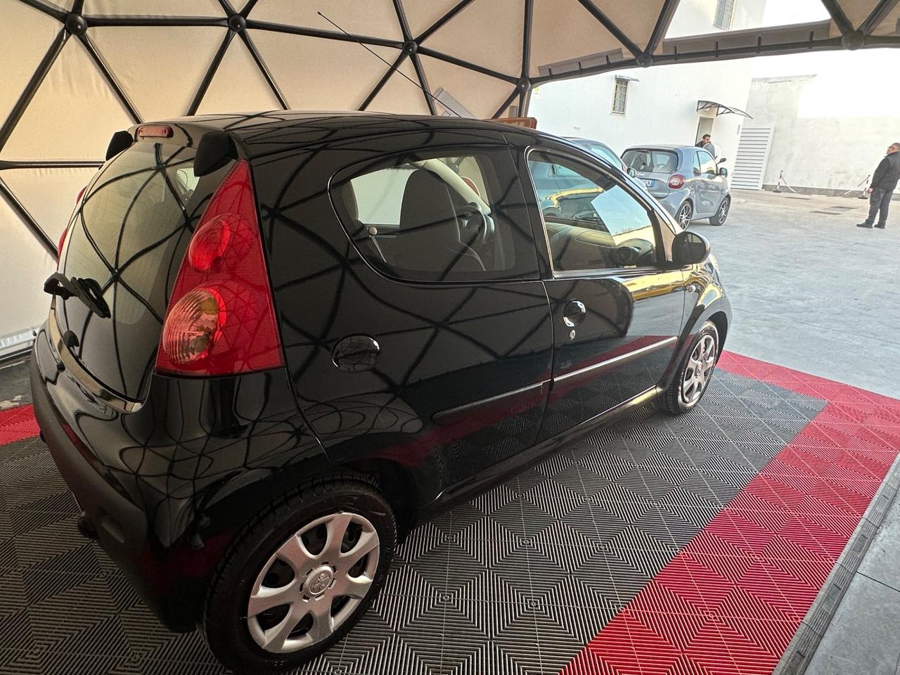 Peugeot 107 1.4 HDi 5p. Sweet Years