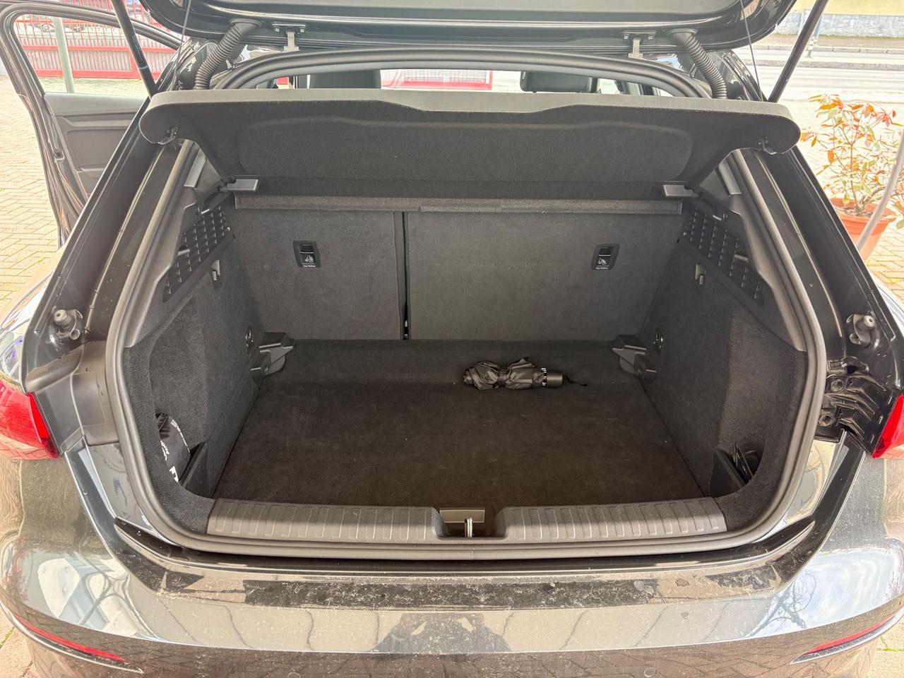 Audi A3 Business Advanced 2.0 30 TDI #9219