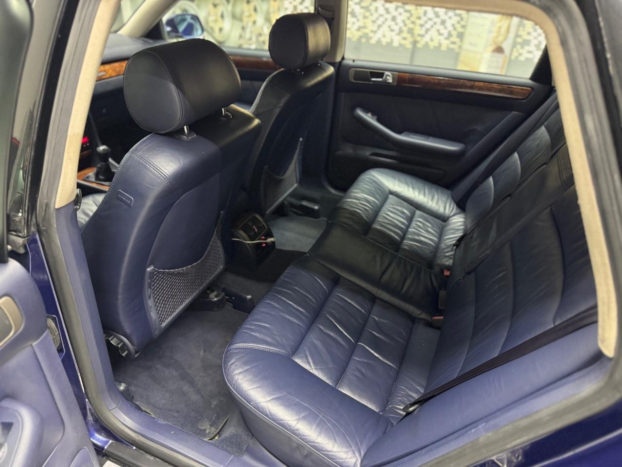 Audi A6 2.5 V6 TDI/180 CV cAvant quattro