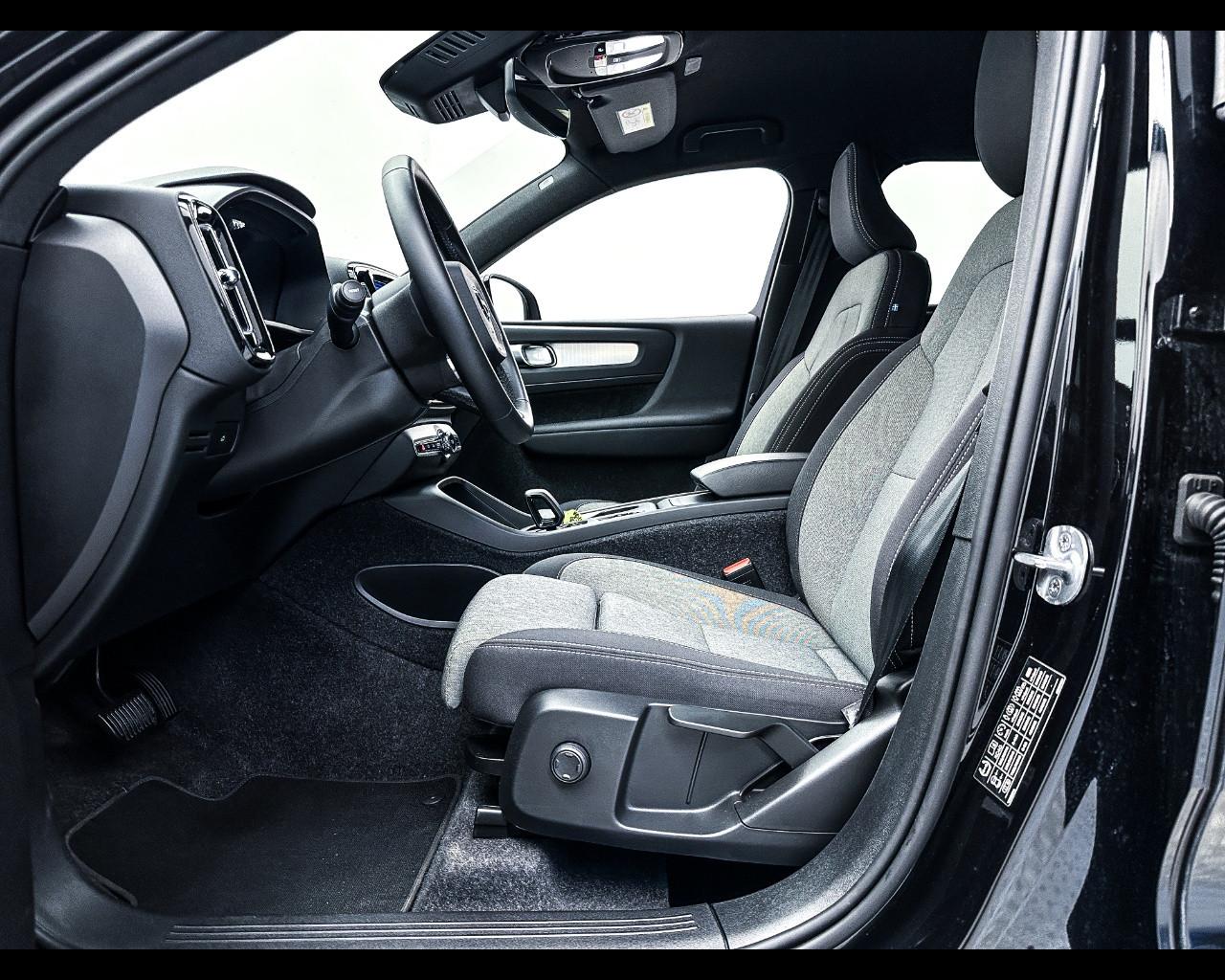 VOLVO XC40 (2017-->) - XC40 B3 automatico Core