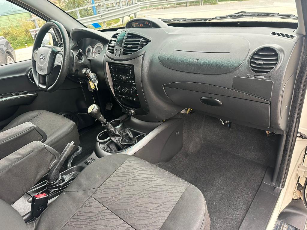 Mahindra Quanto 2.2 C8 4wd 5p.ti N1