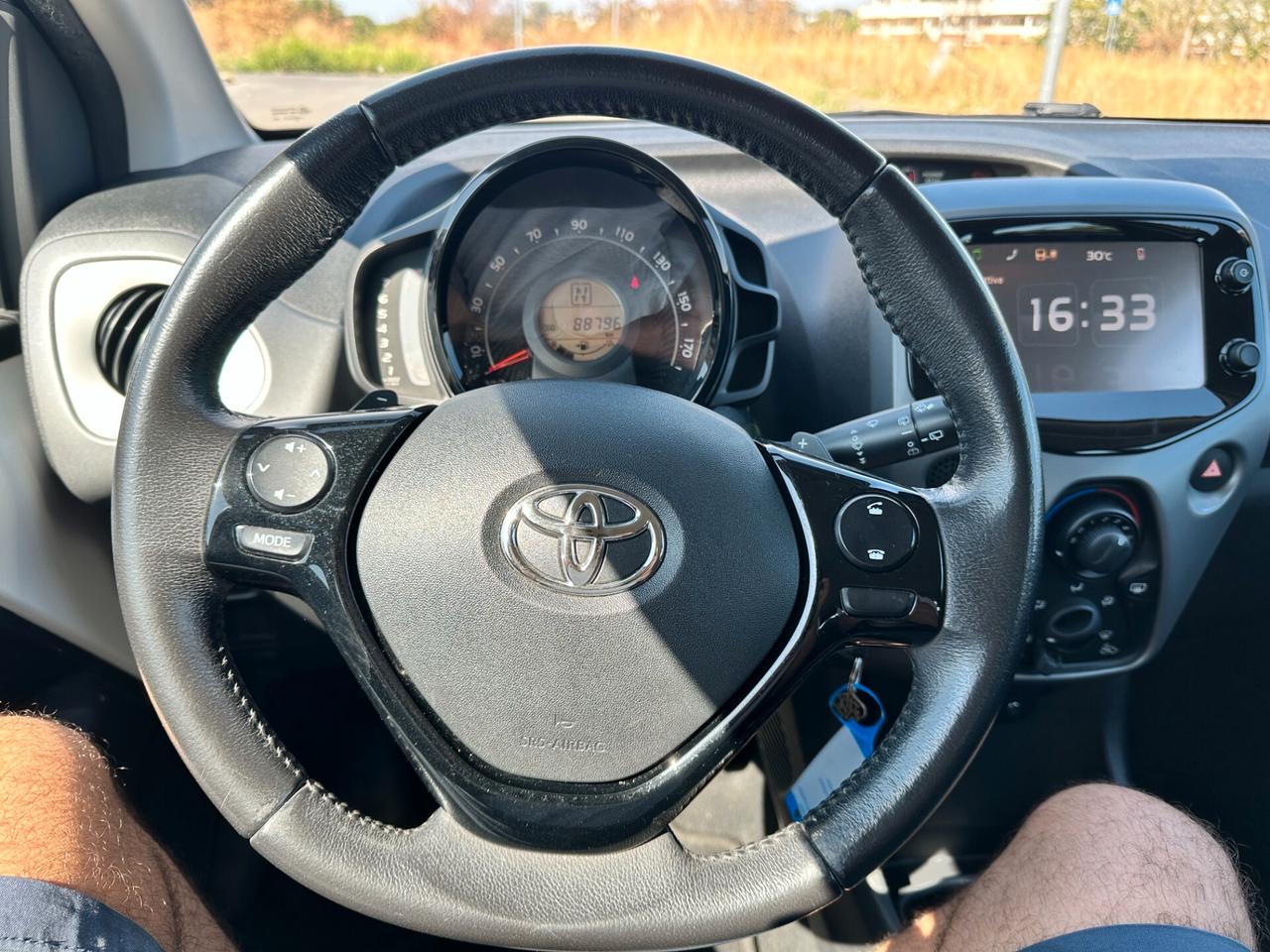 Toyota Aygo Connect 1.0 VVT-i 72 CV 5 porte -playx CAMBIO AUTOMATICO