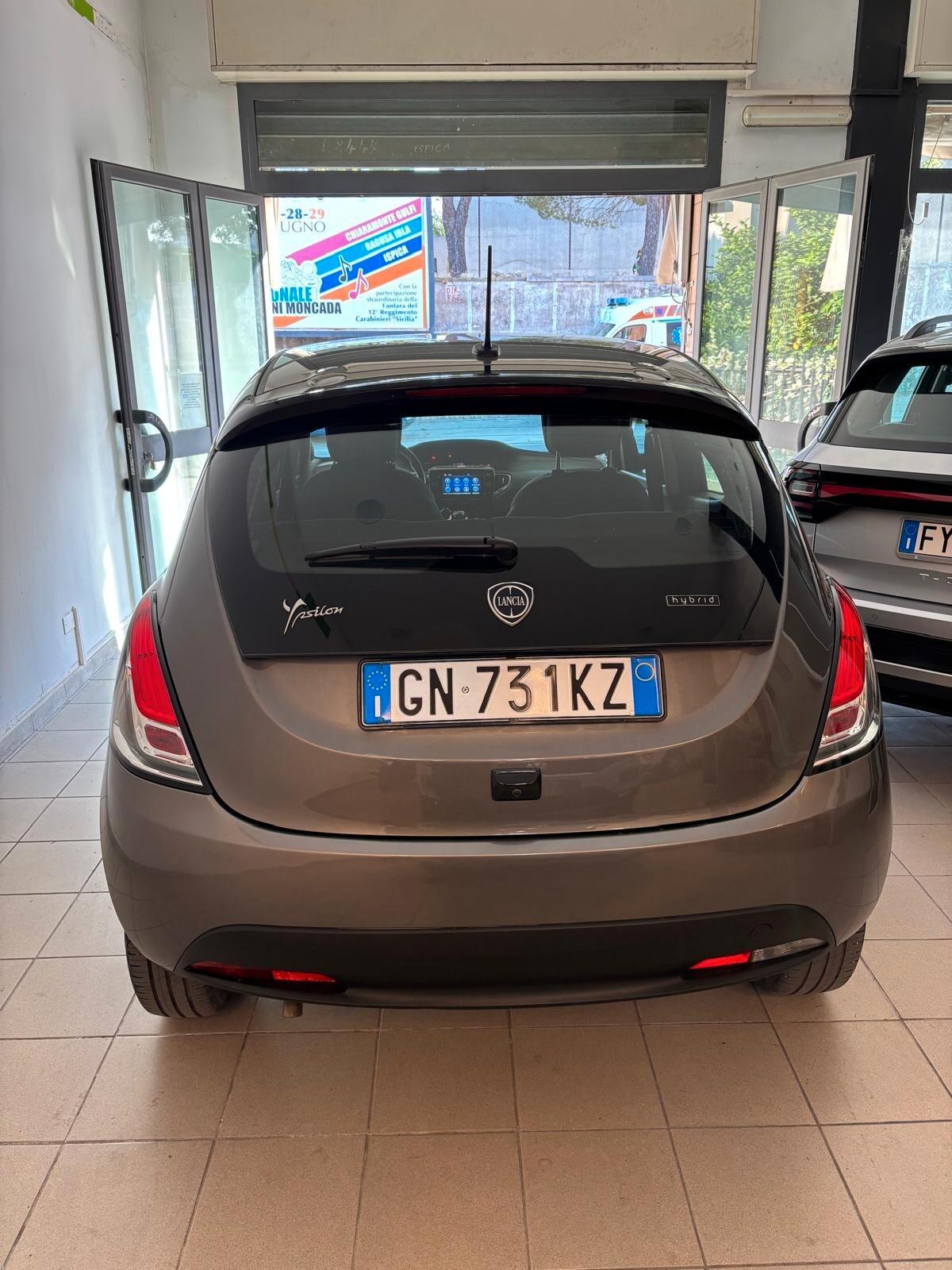 Lancia Ypsilon 1.0 FireFly 5 porte S&S Hybrid Gold Plus