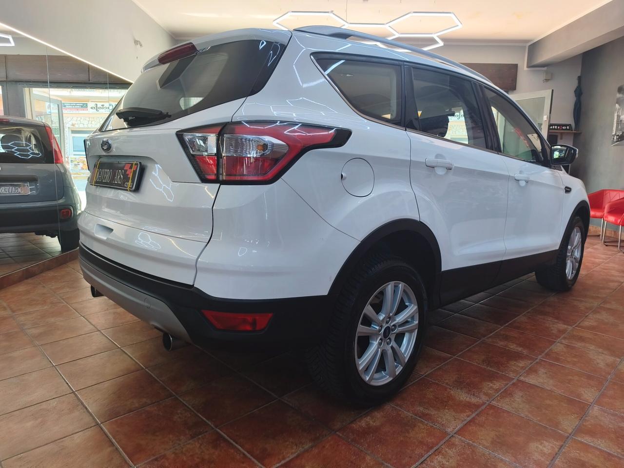Ford Kuga 1.5 TDCI 120 CV Titanium