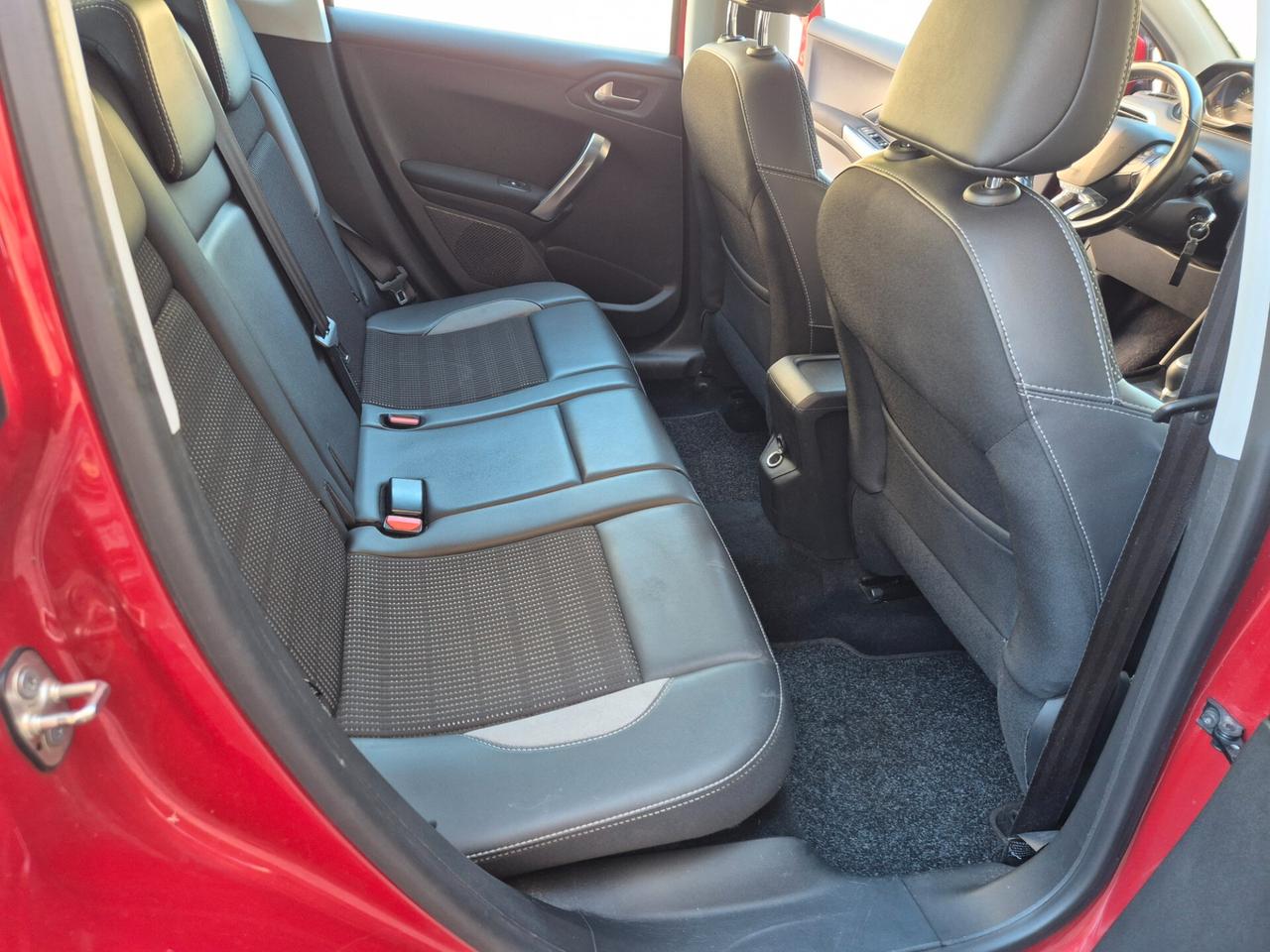 Peugeot 2008 PureTech Turbo 110 S&S Allure
