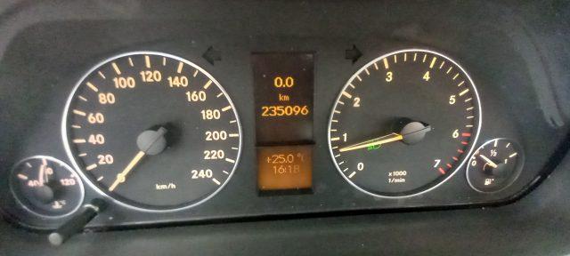 MERCEDES-BENZ A 150 BlueEFFICIENCY Premium Gpl