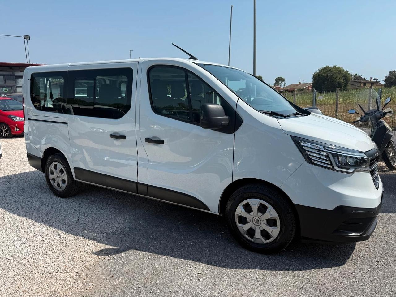 Renault Trafic BluedCi 110CV PL-TN Equilibre 9 POSTI