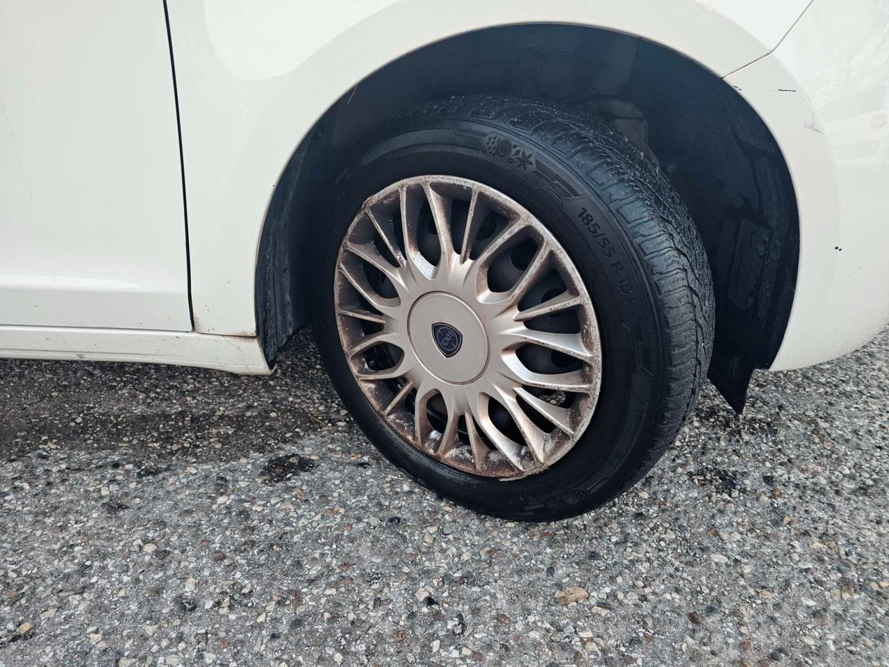 Lancia Ypsilon 1.2 69 CV 5 porte GPL Ecochic Gold