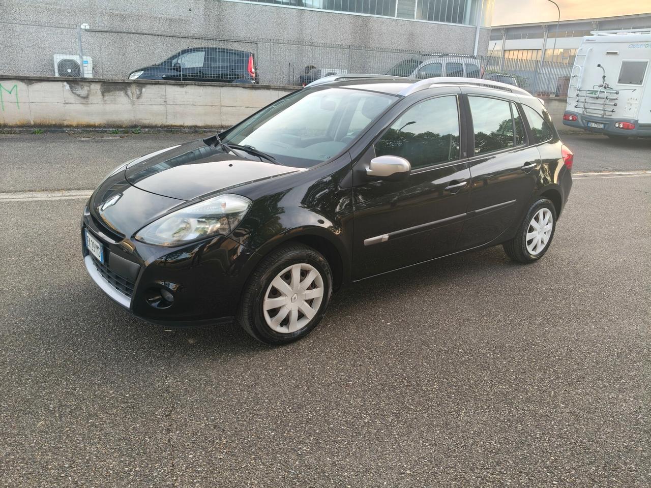 Renault Clio 1.2 sw del 2011 SOLO 105.000 KM