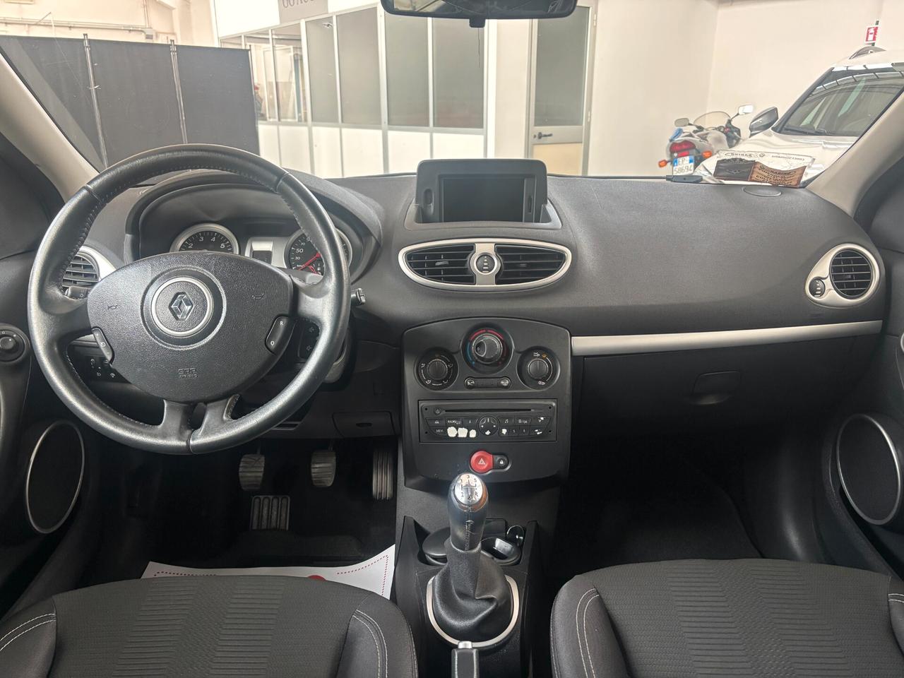 Renault Clio 1.2 16V 5 porte Dynamique