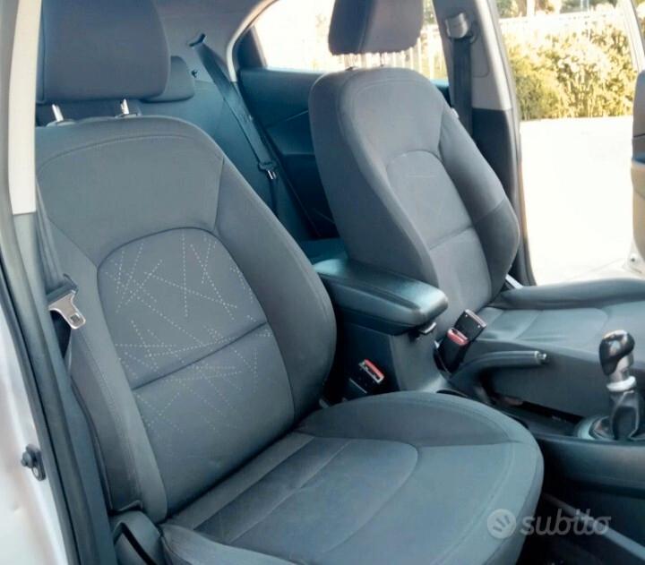 Kia Rio 1.1 CRDi WGT 5p. LX