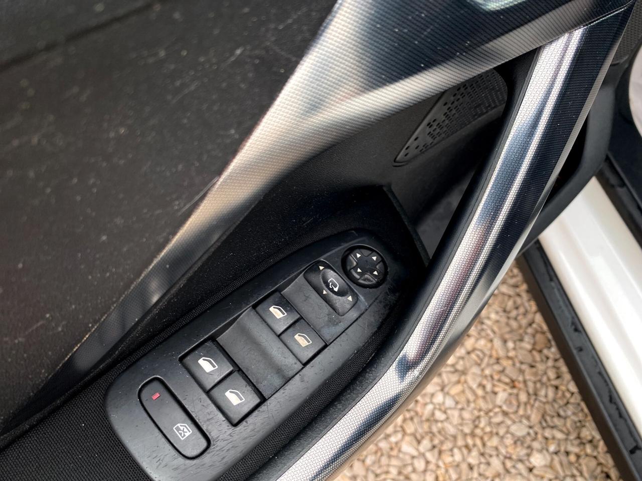 Peugeot 2008 1.6 e-HDi 92 CV Stop&Start Allure