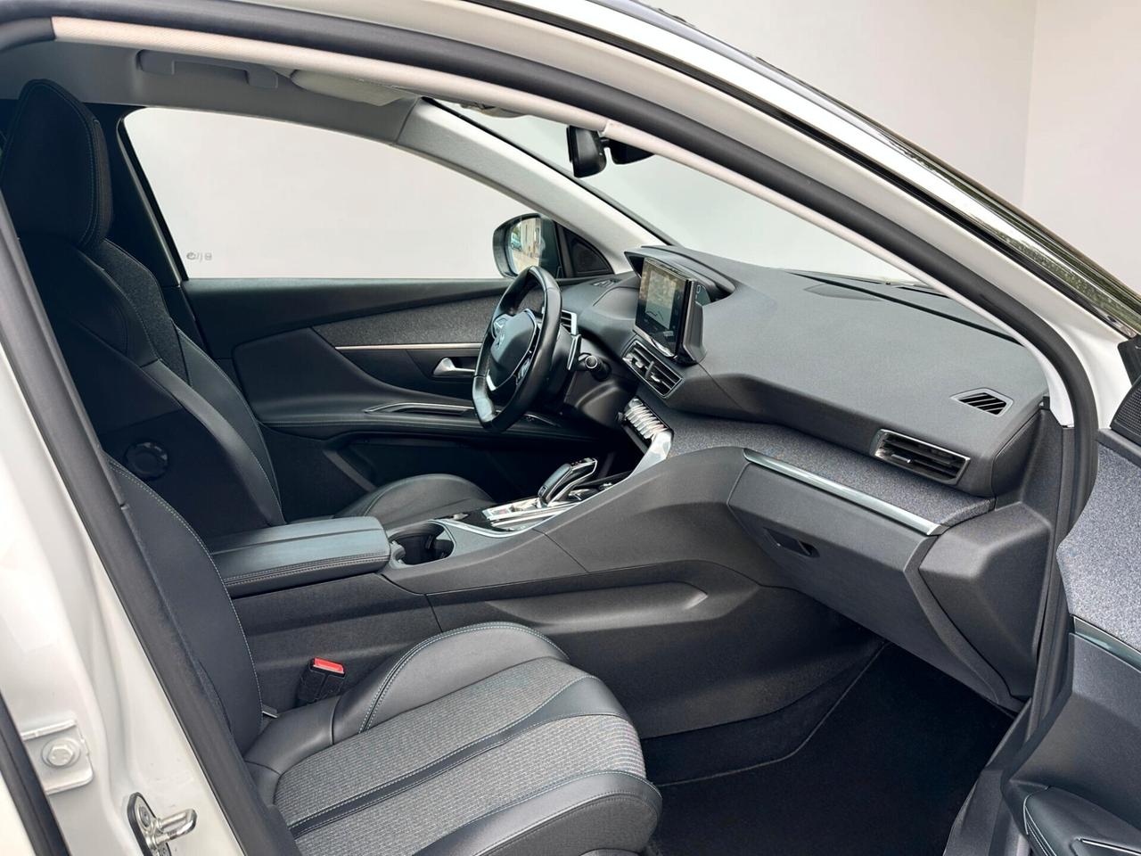 Peugeot 3008 BlueHDi 130 S&S Allure Pack