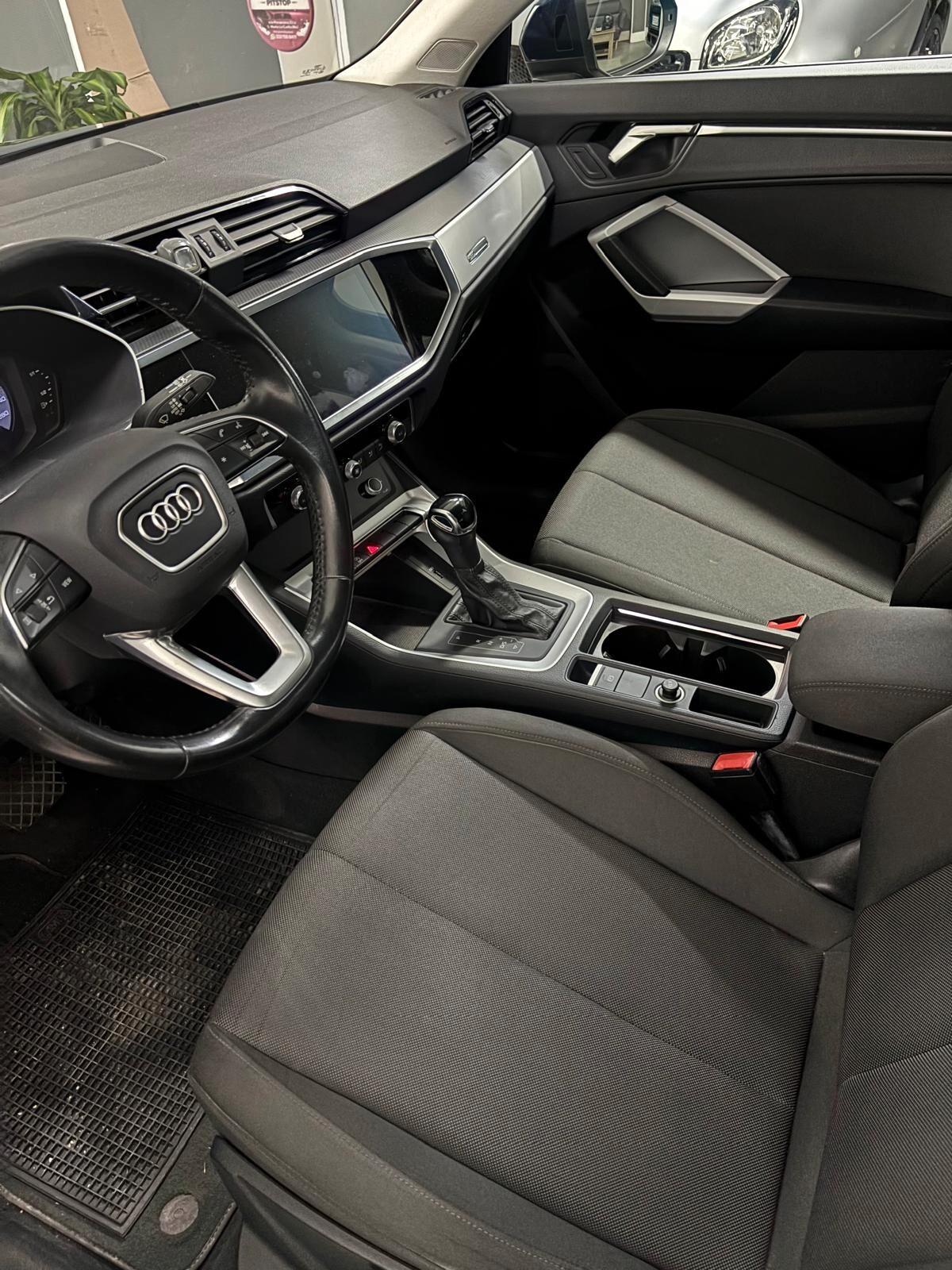 Audi Q3 35 TDI S tronic line edition