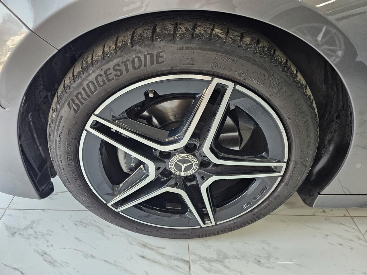 NUOVA MERCEDES-BENZ CLASSE A180d AMG LINE PREMIUM 2.0d 116CV CAMBIO AUTOMATIC