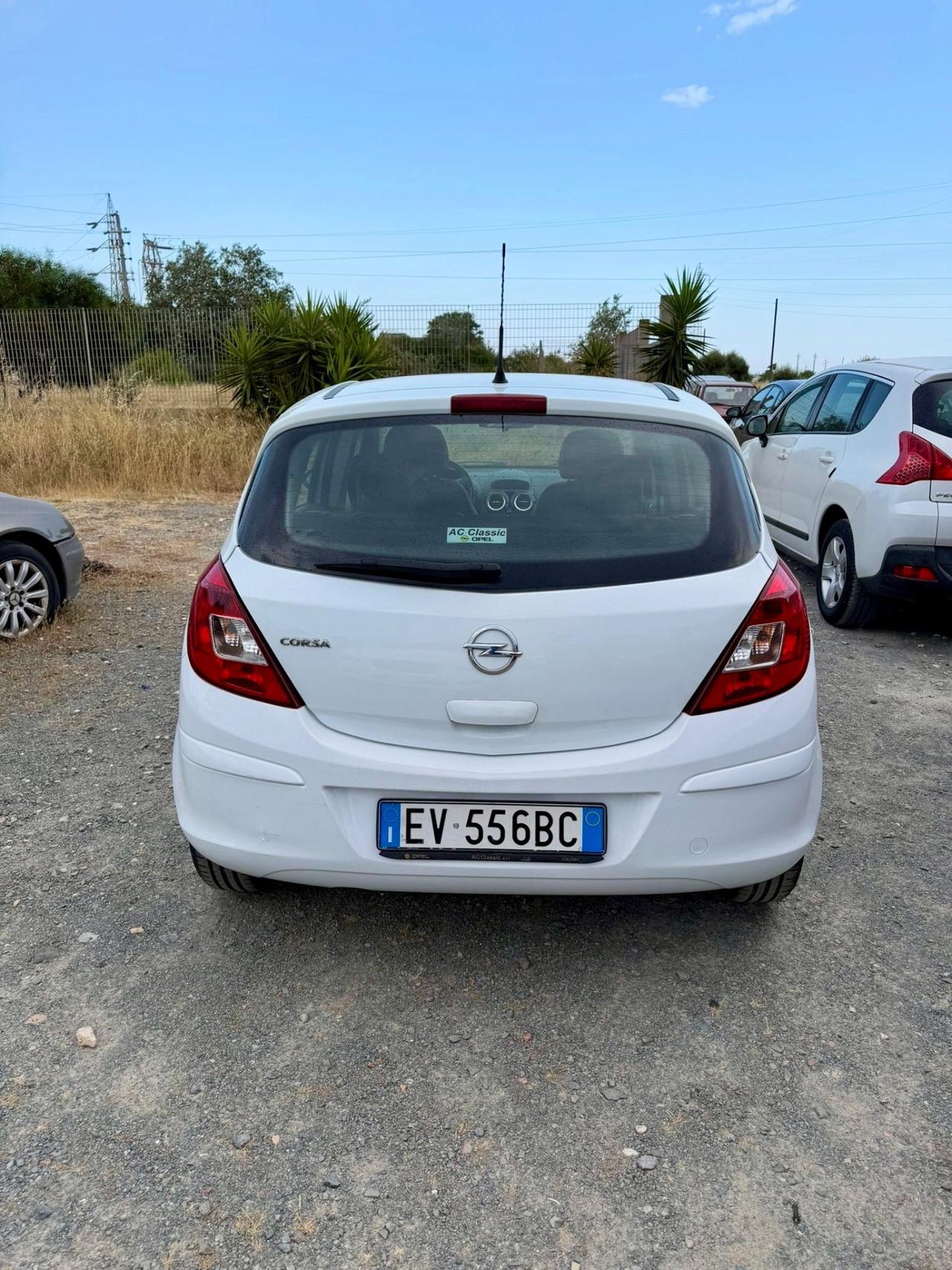 Opel Corsa 1.0 Benzina- Neopatentati- Anche Permuta