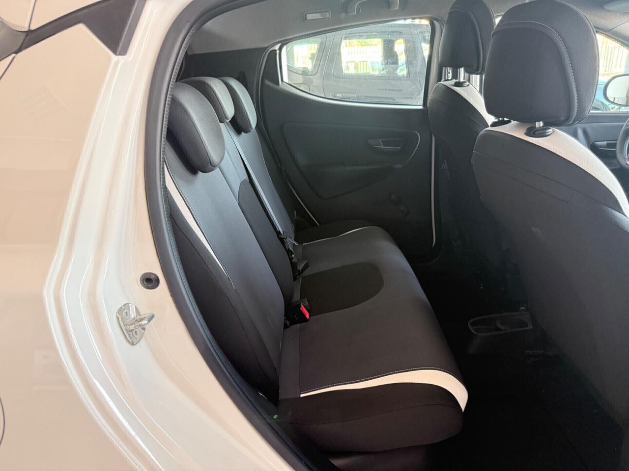 Lancia Ypsilon 1.2 69 CV 5 porte GPL Ecochic Gold