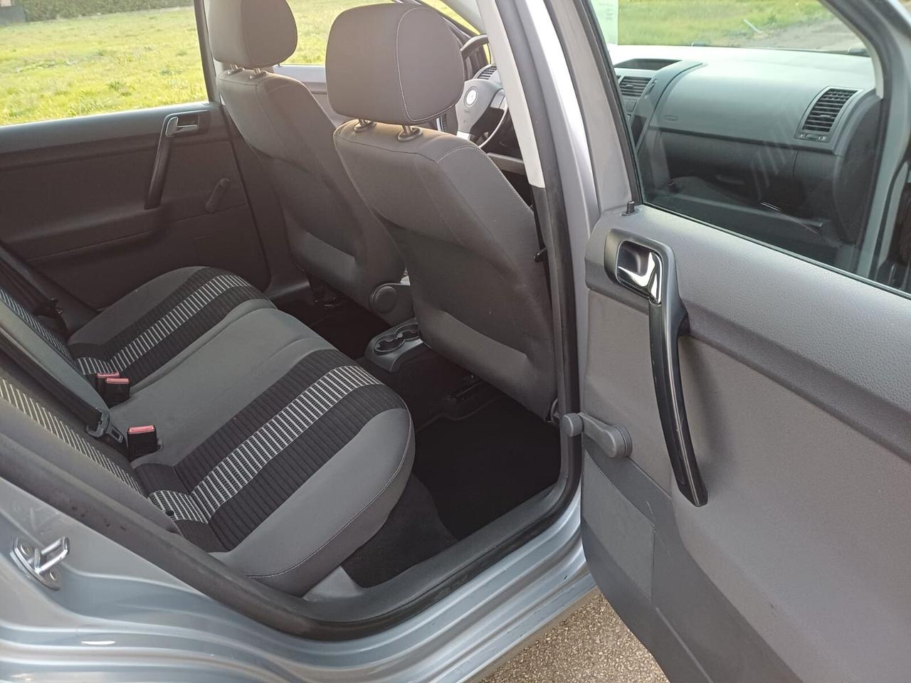 Volkswagen Polo 1.2/70CV 12V 5p. Comfortline