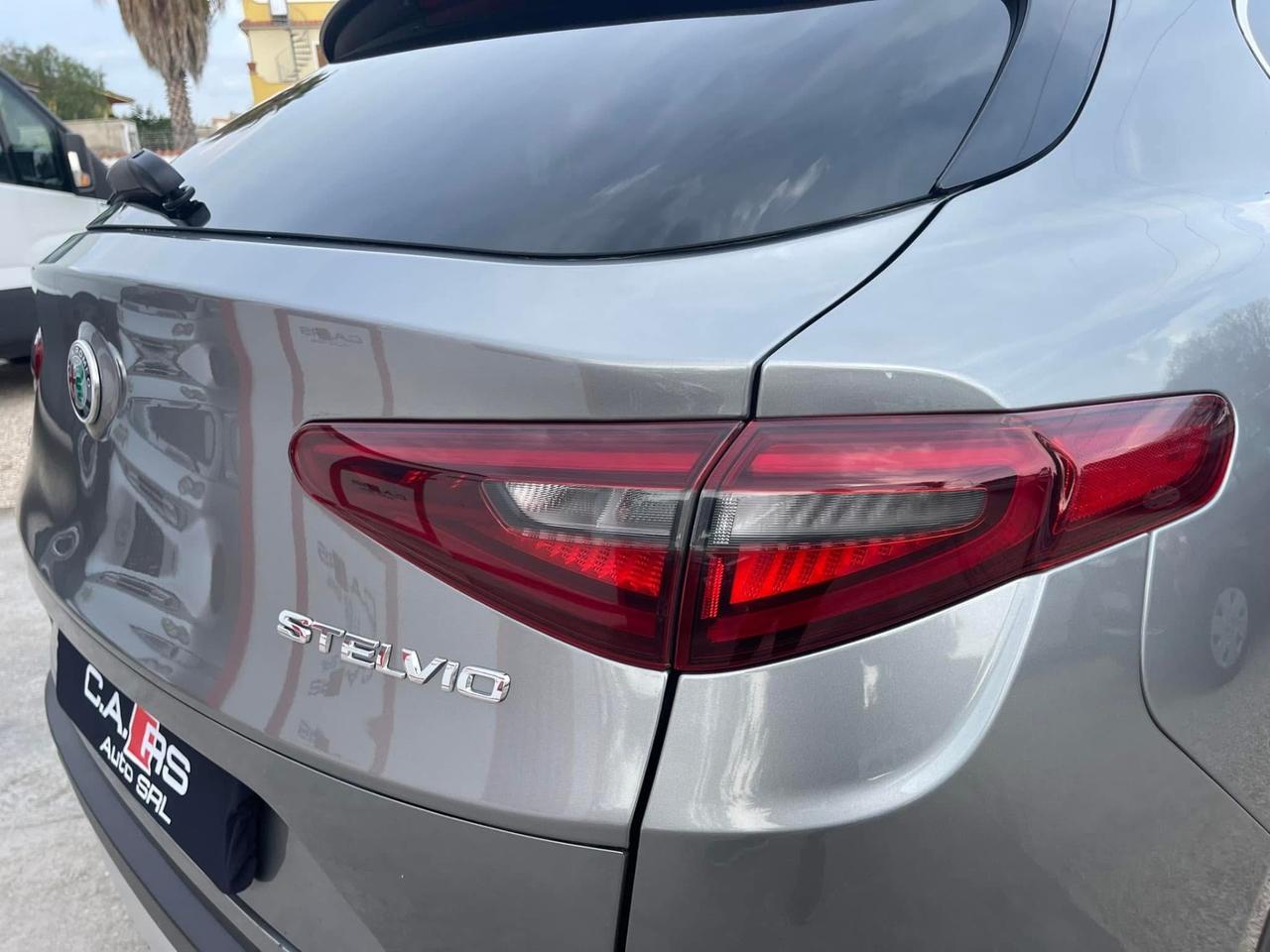 Alfa Romeo Stelvio Executive AT8 Q4 2.2 TurboDiesel 210cv