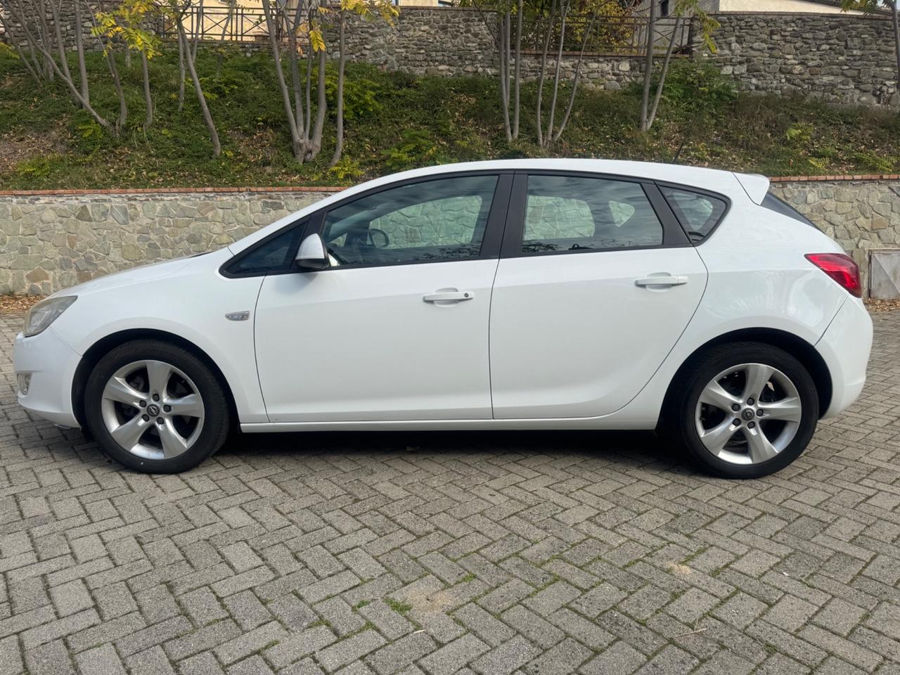 Opel Astra 1.7 CDTI 110CV *COSMO* 2011