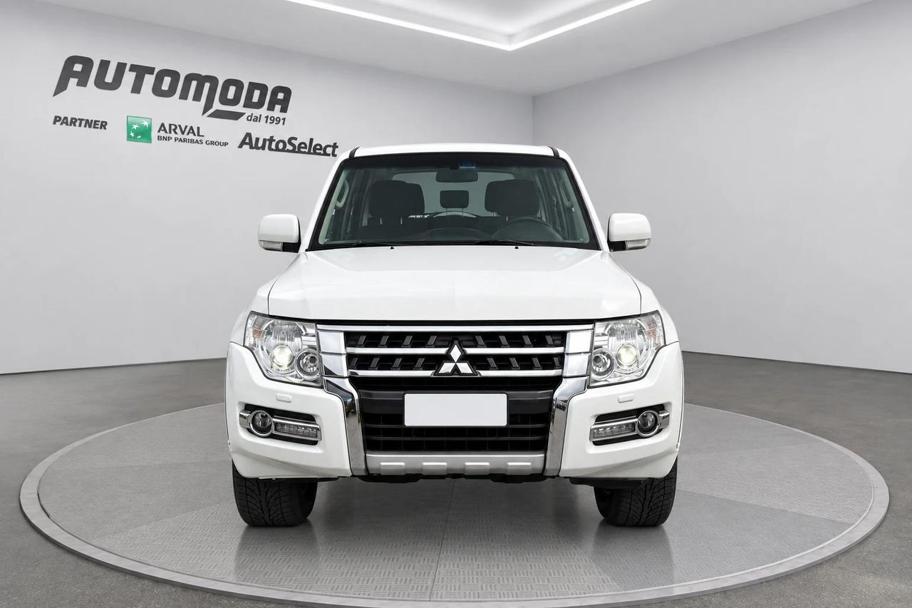 Mitsubishi Pajero 3.2 5p. 7 POSTI - GANCIO