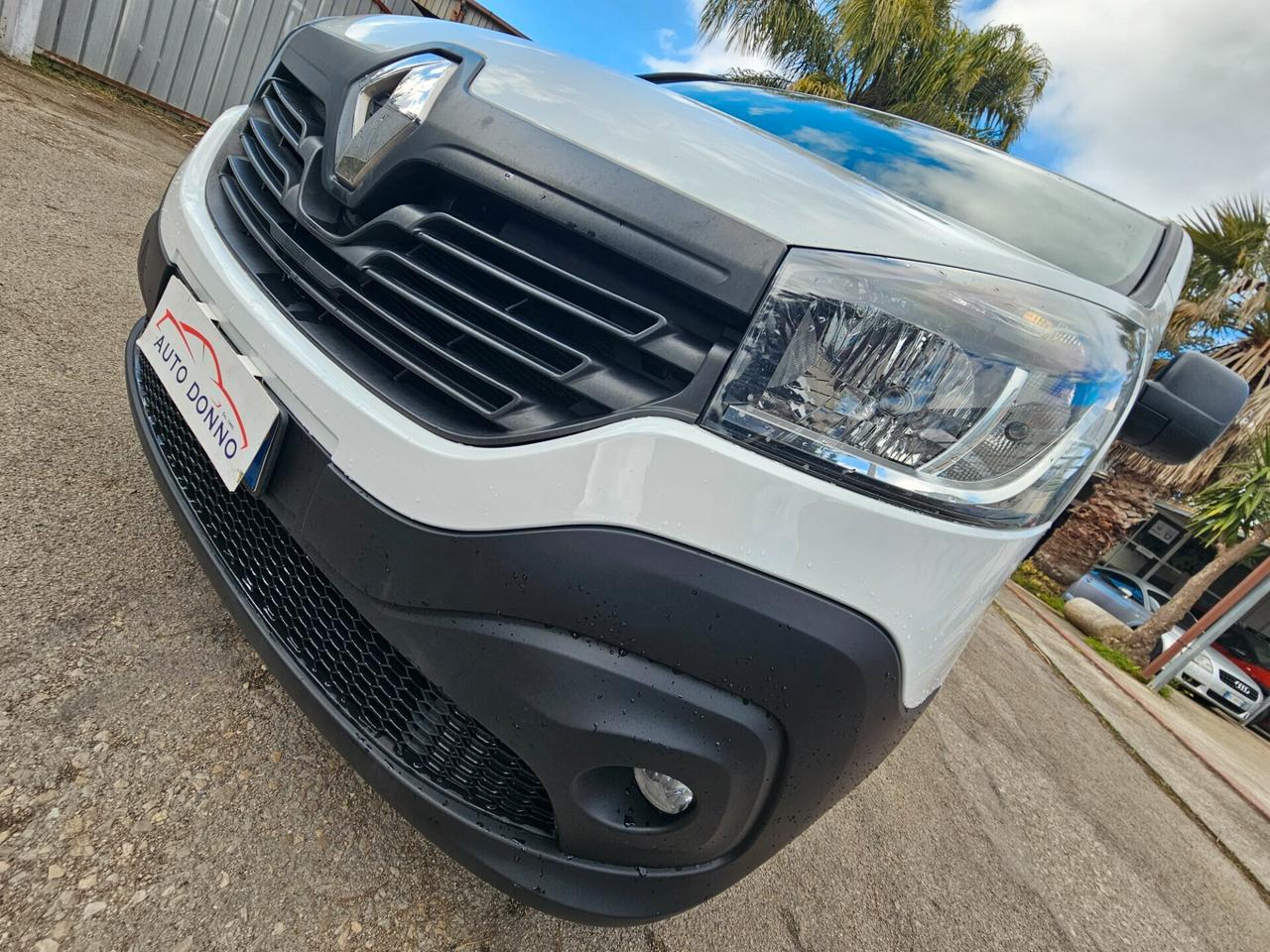 Renault Trafic 1.6 dCi 120cv 6 POSTI + FURGONE