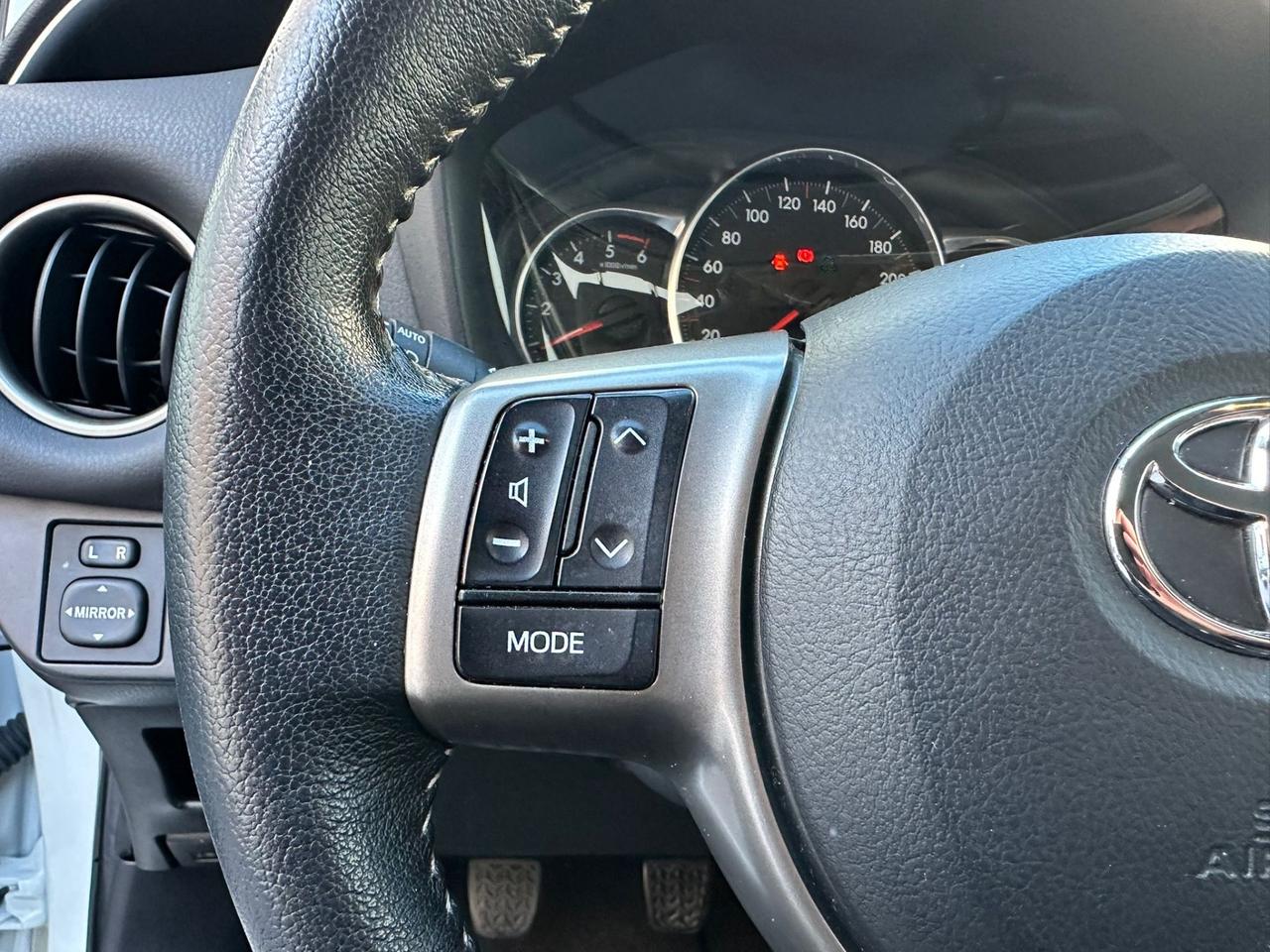 Toyota Yaris 1.4 D-4D 5 porte Lounge