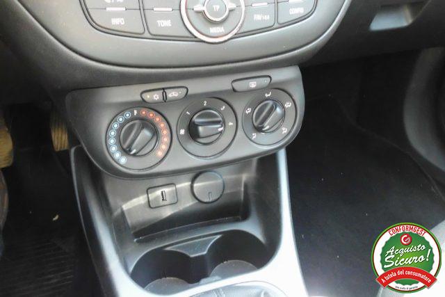 OPEL Corsa 1.2 5 porte Cosmo
