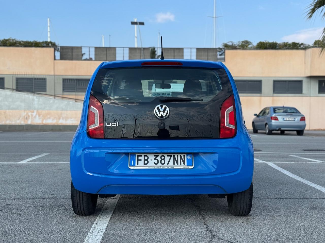 VOLKSWAGEN UP 1.0 BENZINA NEO PATENTATI KM REALI 12 MESI DI GARANZIA