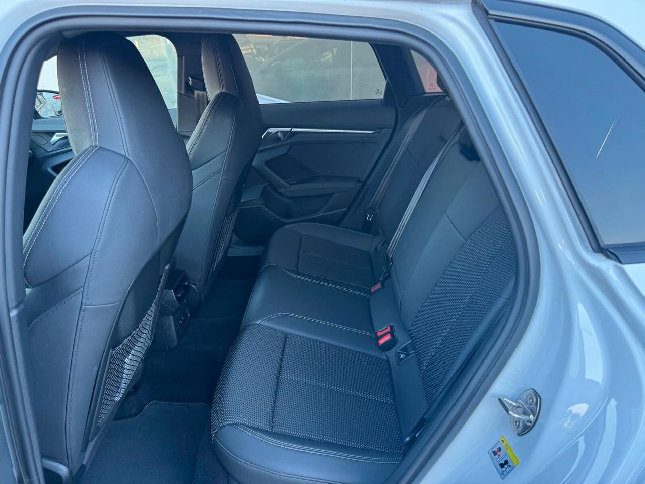 Audi A3 SPB 35 TDI S tronic S-LINE