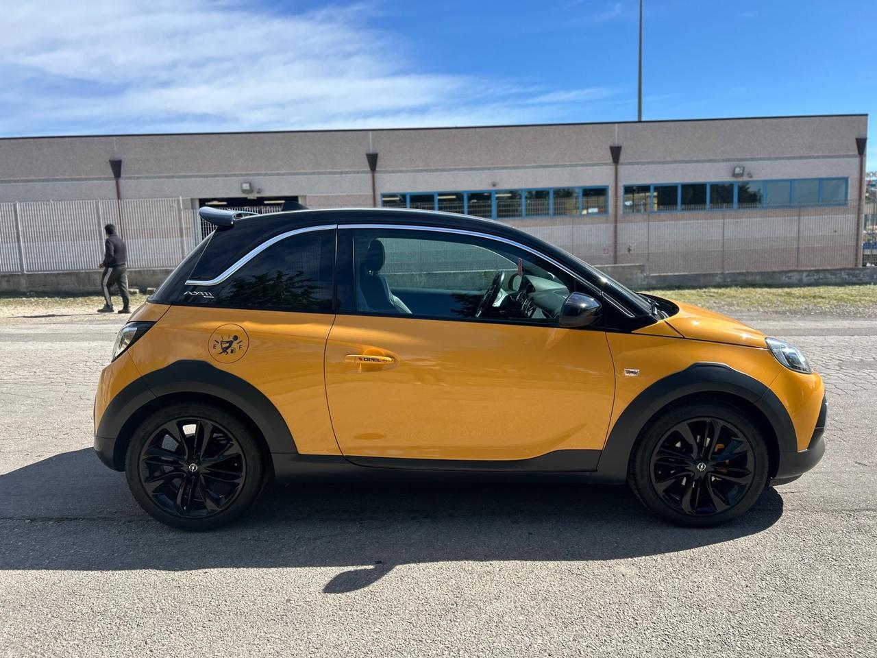 Opel Adam Rocks 1.2 70 CV