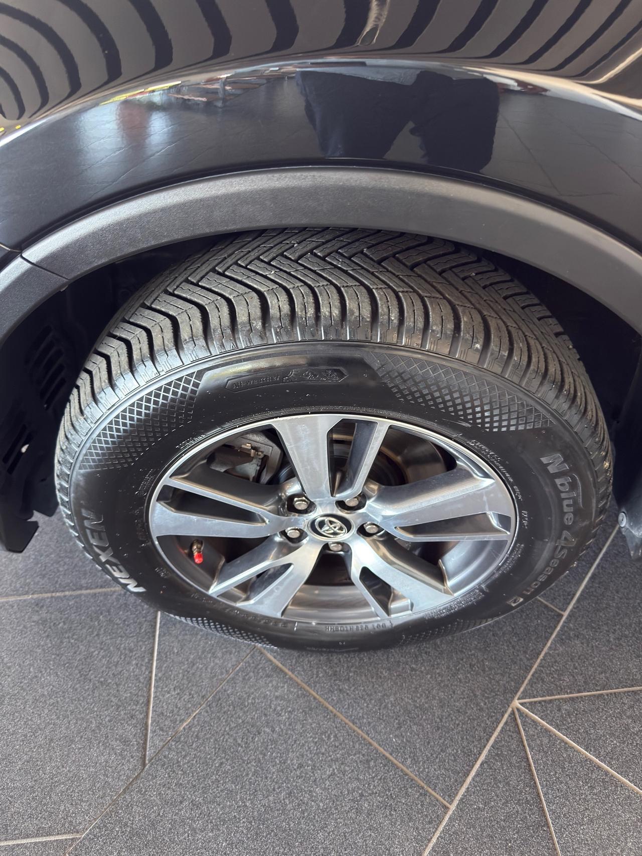 Toyota RAV 4 RAV4 2.0 D-4D 2WD Active my16"