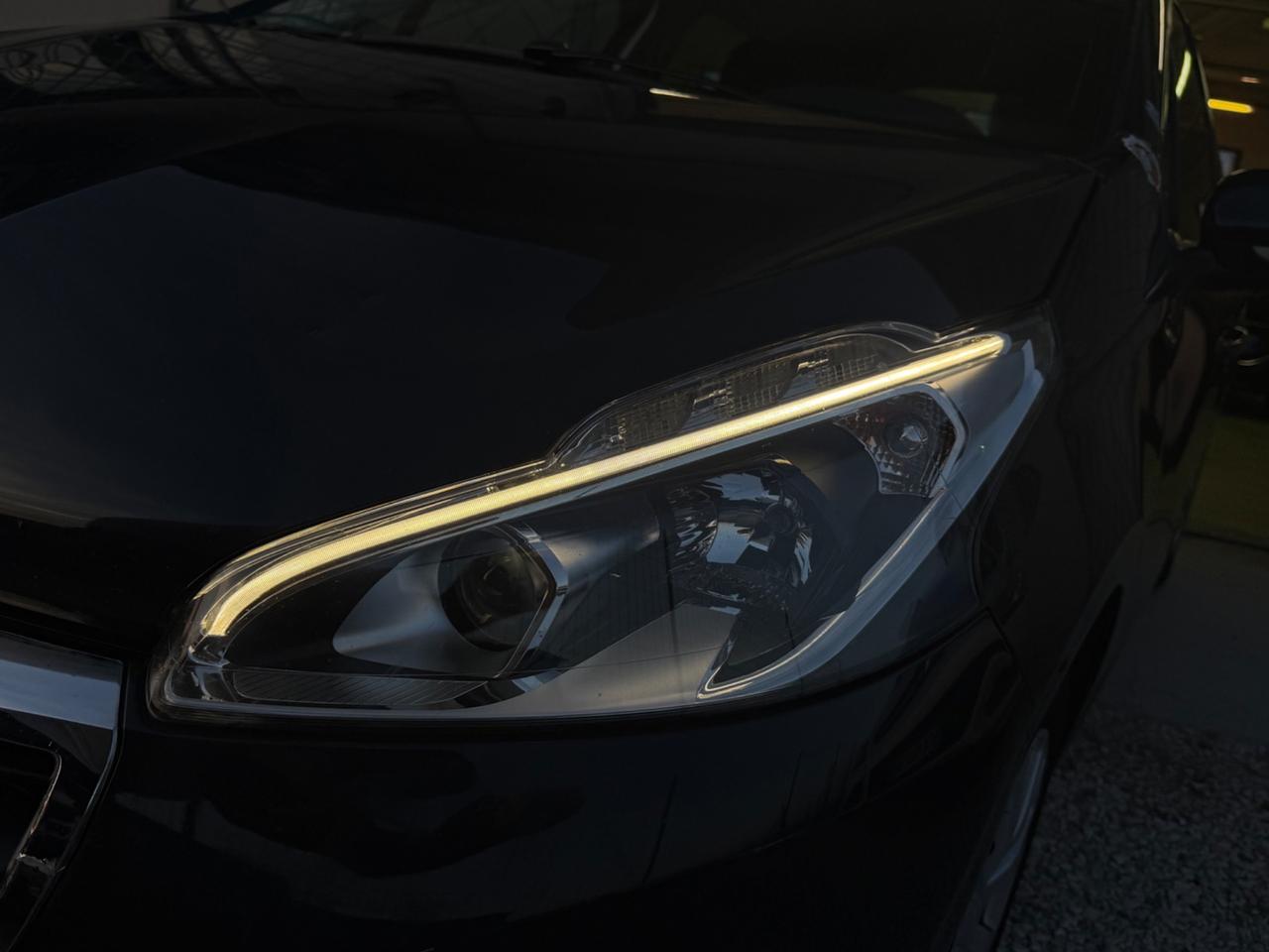 Peugeot 208 GPL Allure Unico proprietario
