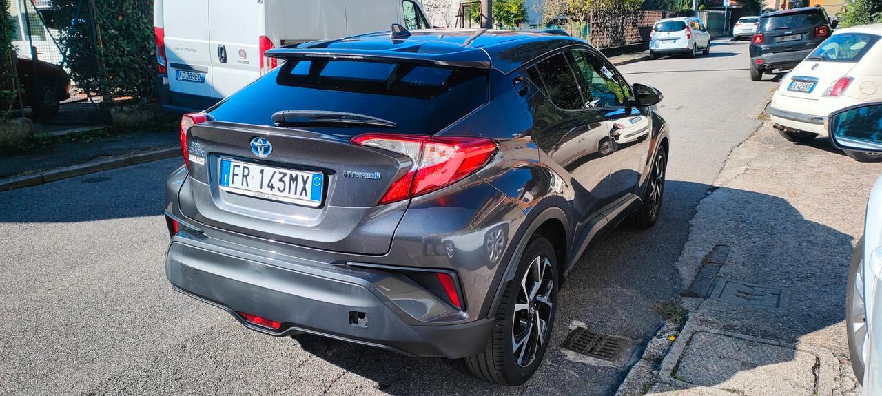 Toyota C-HR 1.8 Hybrid E-CVT Trend