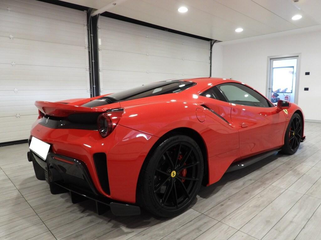 Ferrari 488 Coupe 3.9 Pista F1