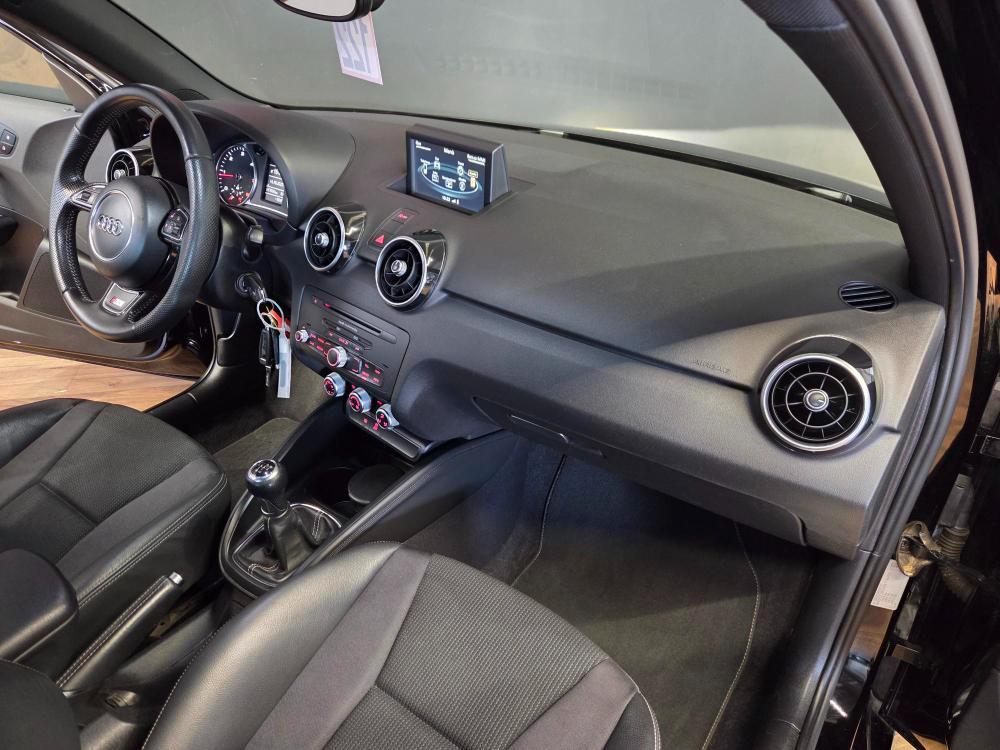Audi A1 Sportback 1.6 tdi S Line Edition 105cv