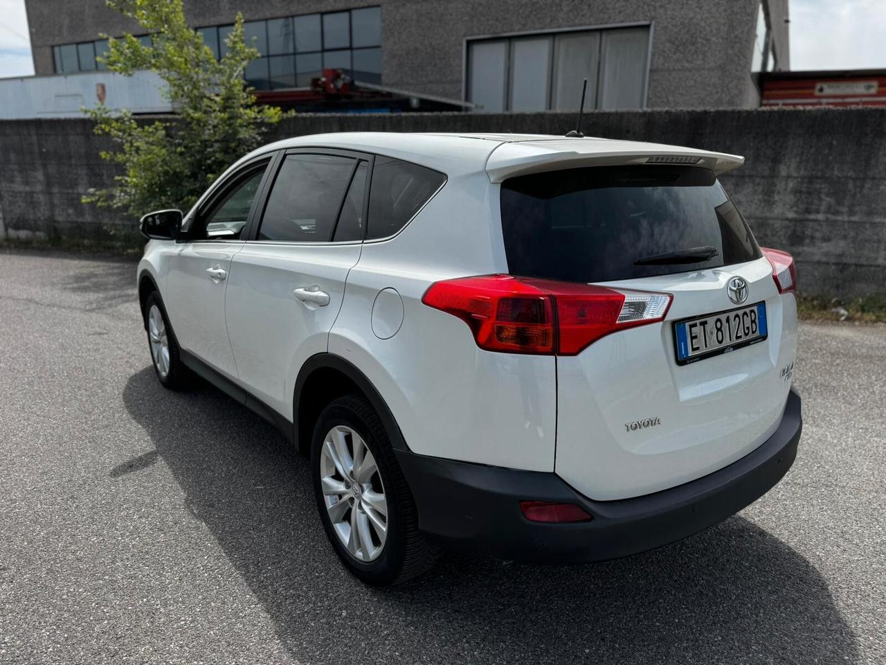 Toyota RAV 4 RAV4 2.2 D-CAT A/T 4WD Lounge