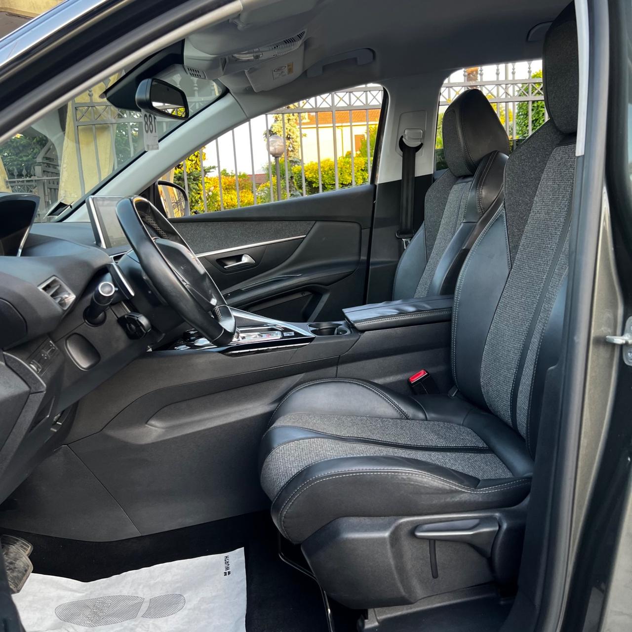 Peugeot 3008 1.6 BlueHdi 120 Cv EAT6 allestimento Allure, UNICO PROPRIETARIO