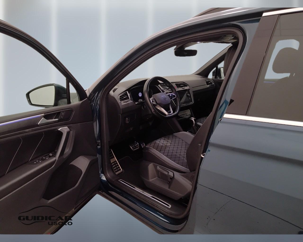 VOLKSWAGEN Tiguan II 2021 - Tiguan 2.0 tdi R-Line 150cv dsg